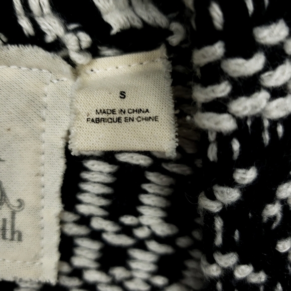 Angel of the north multi pattern opem front knit vest size small - Picture 5 of 10